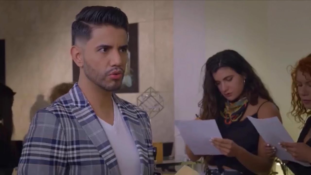 quien mira hacia afuera sueña quien mira hacia adentro despierta
